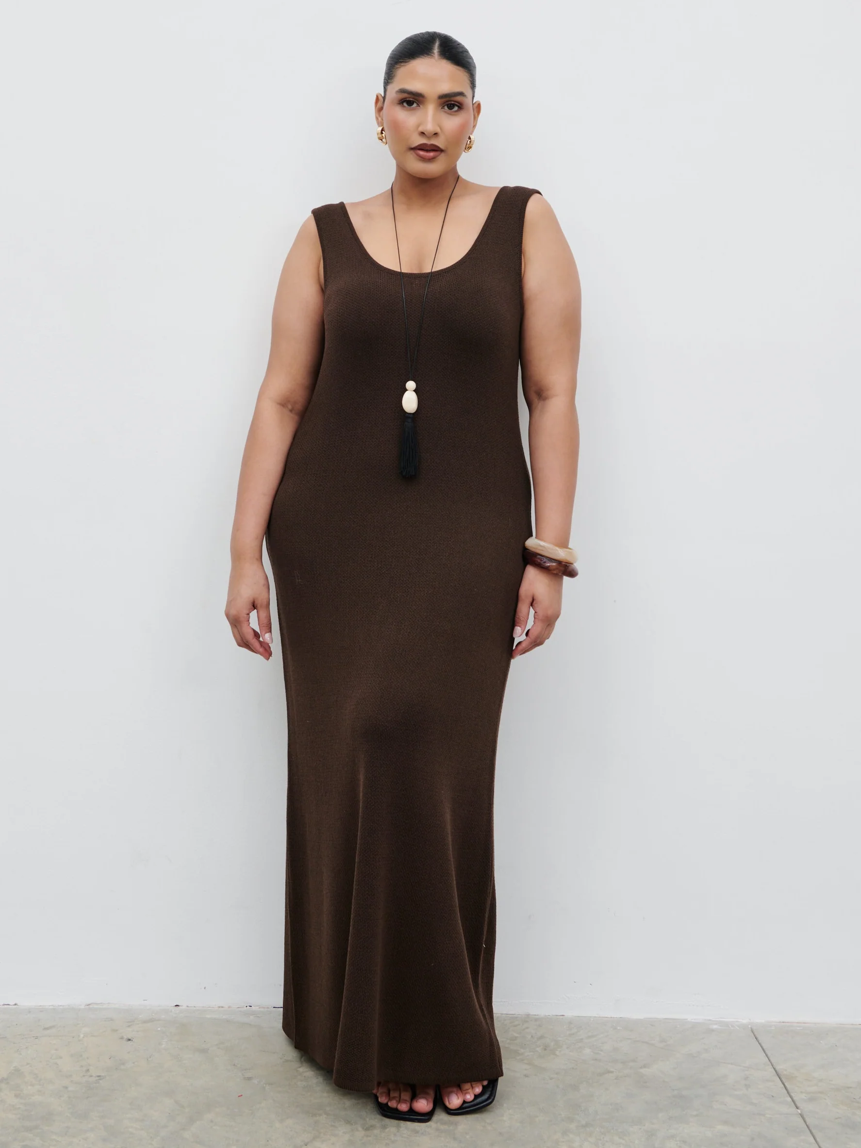 Dora Maxi Dress Curve - Chocolate Brown