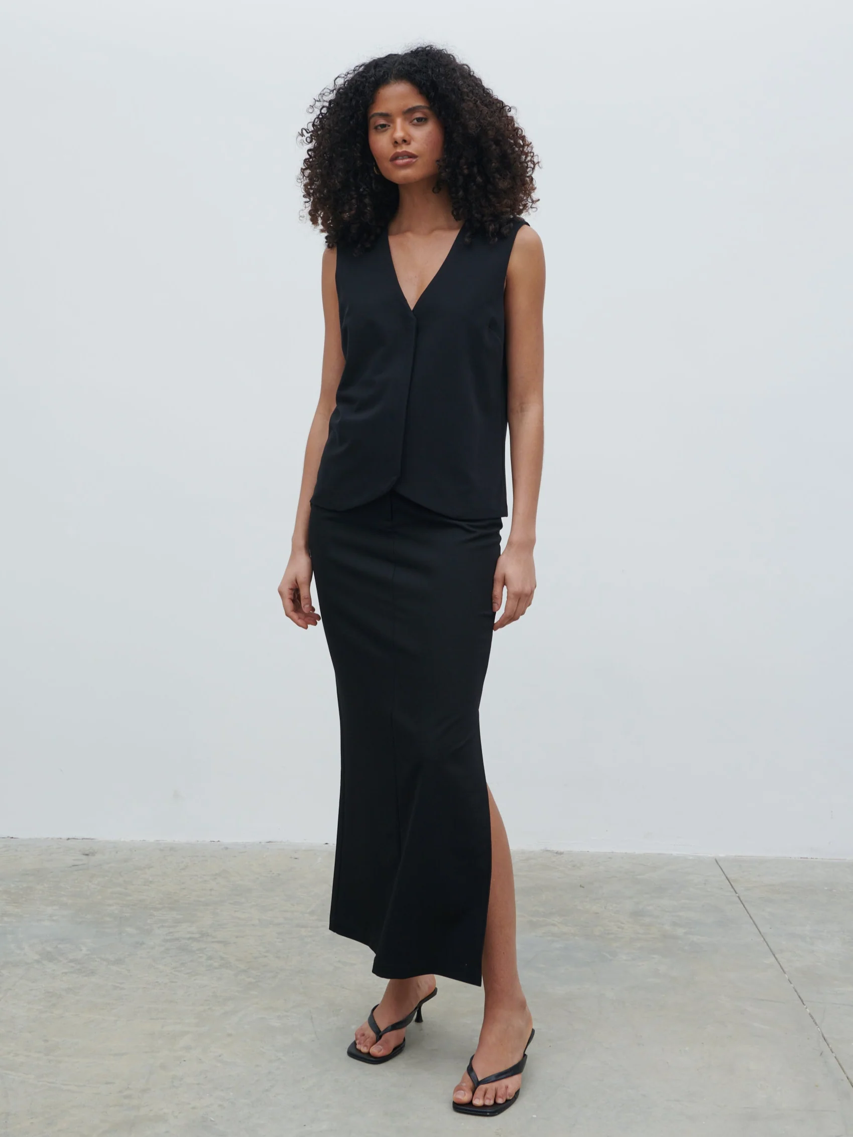 Harlee Tailored Midaxi Skirt - Black